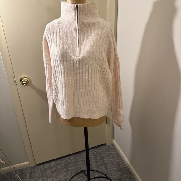 Lucky Brand Soft Cream Turtleneck Sweater - Picture 11 of 13